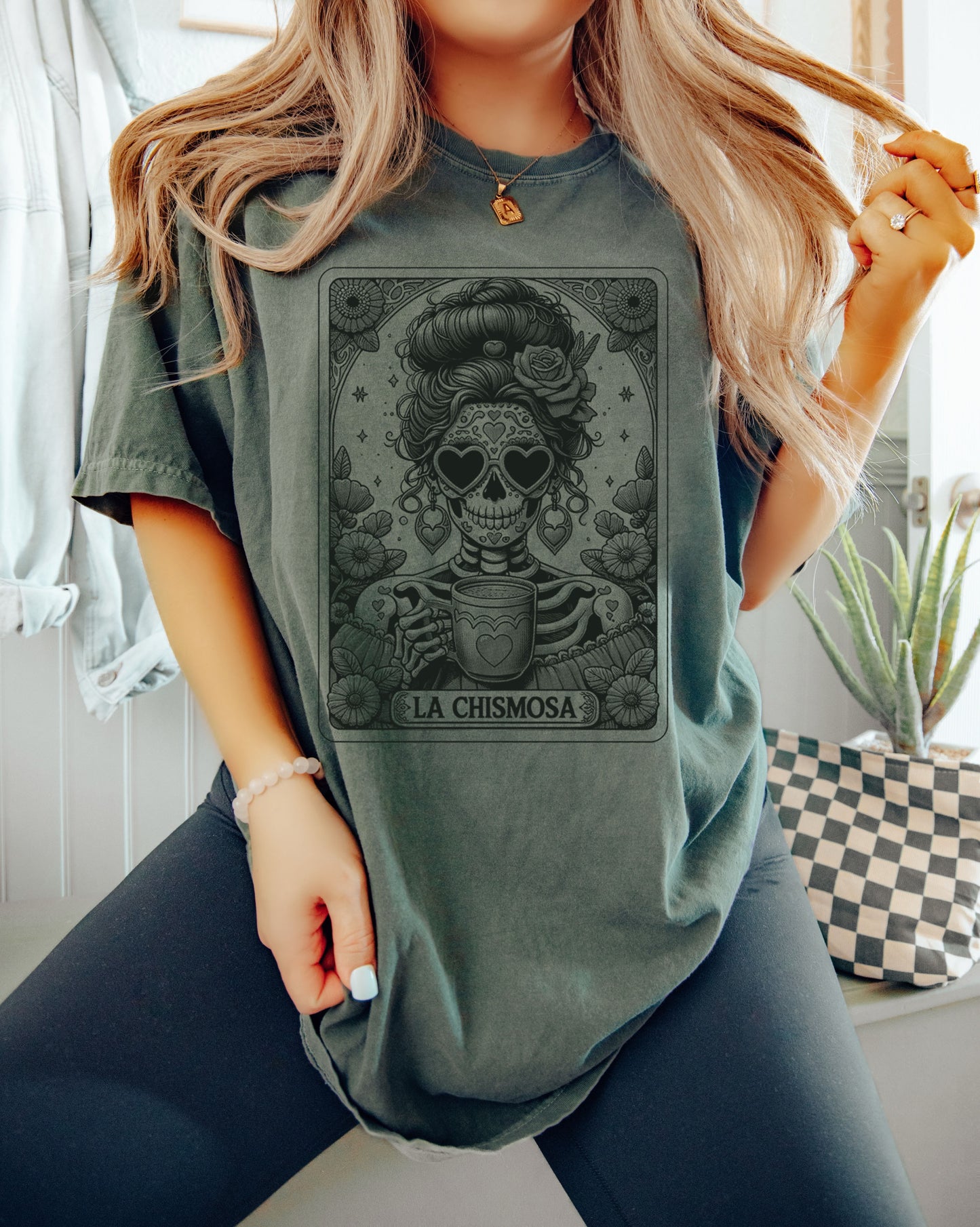 La Chismosa Tarot, Funny T-Shirt Screen Printed Unisex Shirt